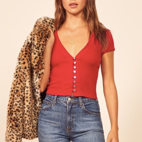 Reformation Nella Top in Cherry - Picture 1 of 4